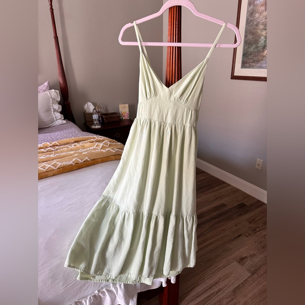 Elegant Green Spaghetti Strap Dress